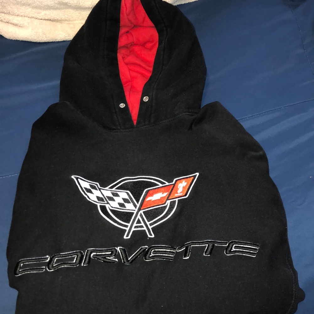 Vintage embroidered corvette hoodie !